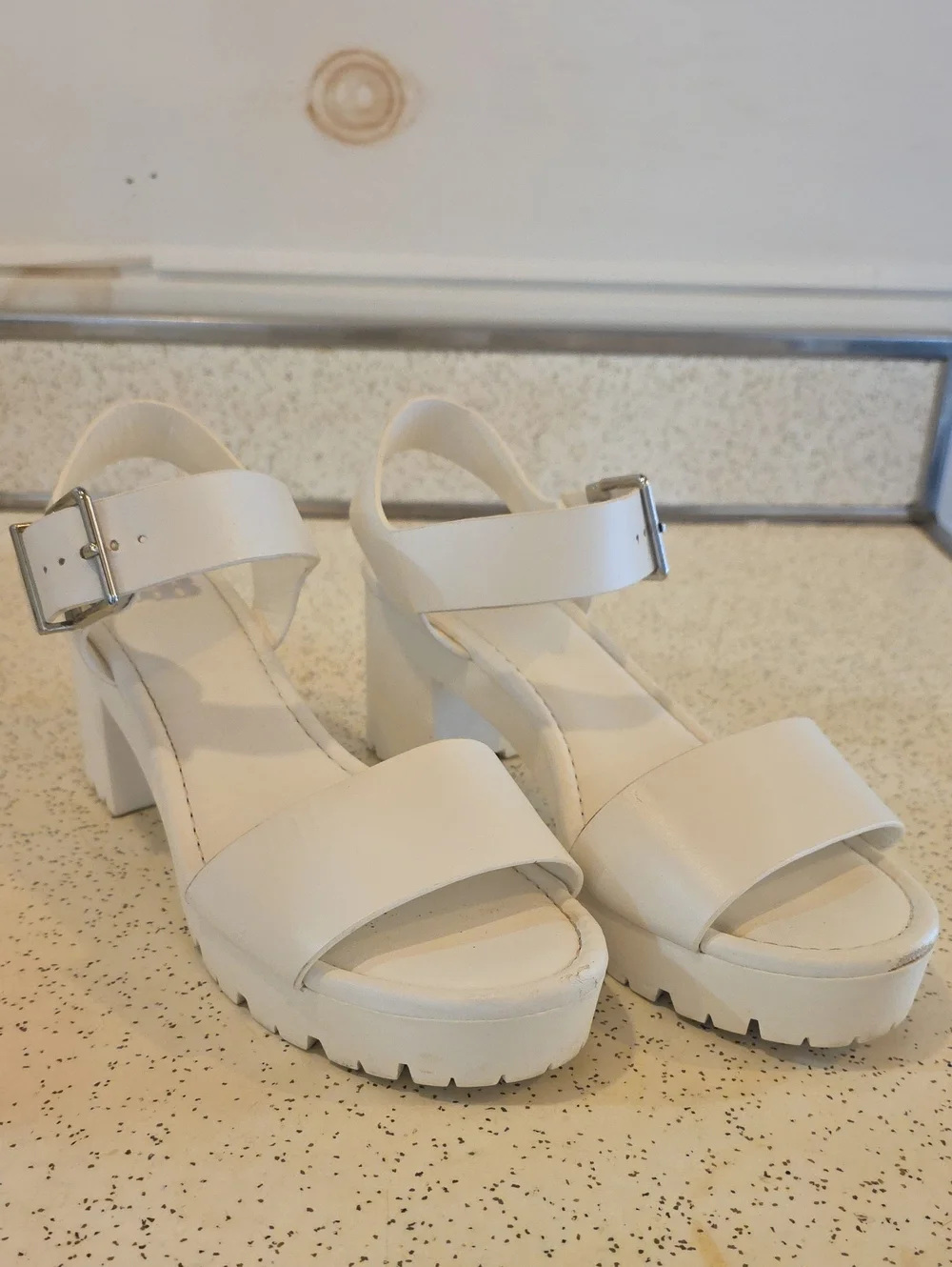 Gianni Bini Women's Leather Platform Sandals 3
